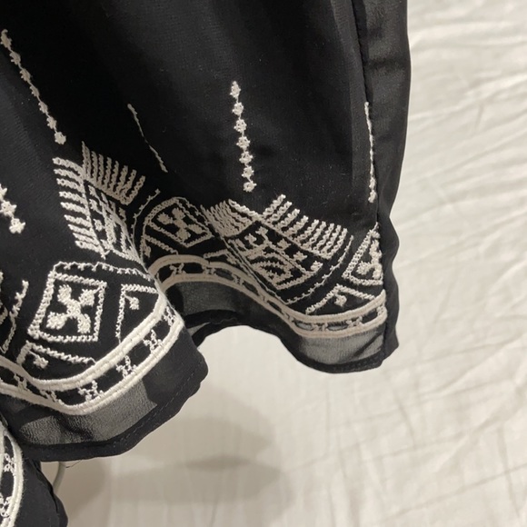 Really cute Charlotte Russe High Waist Shorts - Picture 6 of 6